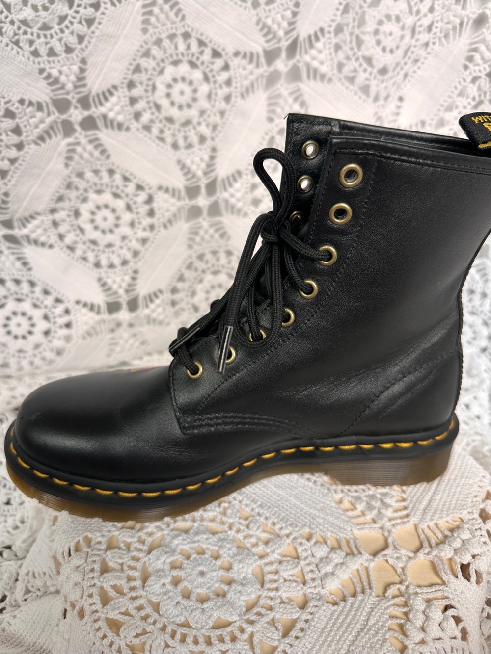 Dr. Martens 1460 Vonda II Floral Embroidered Leather Boots Women's Size 8 - Picture 8 of 11